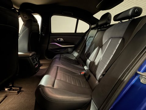 BMW 3 Series 330I M SPORT 21