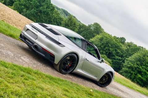 Porsche 911 Targa 4 GTS PDK 20