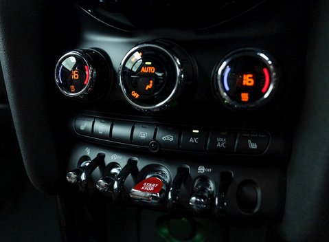 Mini Hatch S '60 Years' Edition 18