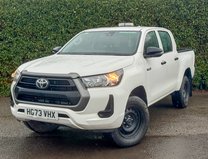 Toyota Hilux Active | 2.4 LT | Double Cab | Tow Bar | Camera | Air Con | 1
