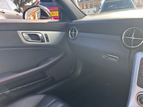 Mercedes-Benz SLK 2.1 SLK250 CDI AMG Sport Convertible 2dr Diesel G-Tronic+ Euro 5 (204ps) 29