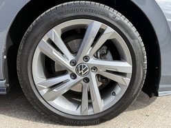 Volkswagen Golf 1.5 eTSI MHEV R-Line Hatchback 5dr Petrol Hybrid DSG Euro 6 (s/s) (150 ps) 15