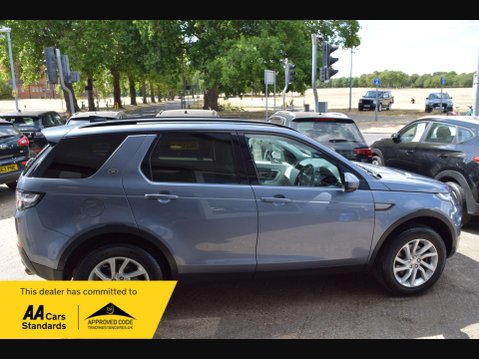Land Rover Discovery Sport 2.0 Discovery Sport SE Tech TD4 4WD 5dr 2