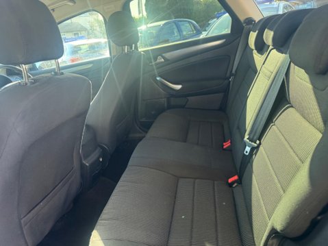 Ford Mondeo 2.0 TDCi Titanium Euro 5 5dr 23