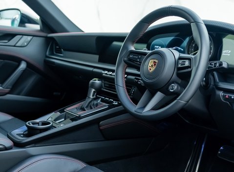 Porsche 911 GT3 TOURING (992) 10