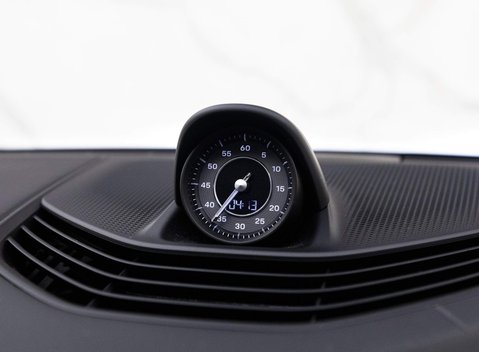 Porsche Taycan TURBO S 93KWH 15