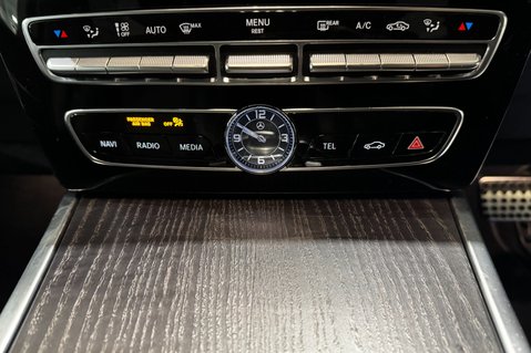 Mercedes-Benz G Series G 400 D 4MATIC AMG LINE PREMIUM 25