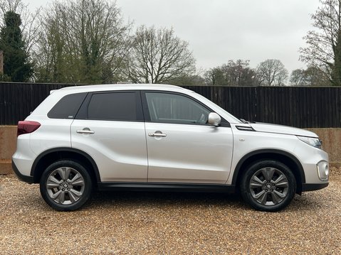 Suzuki Vitara SZ-T MHEV 5