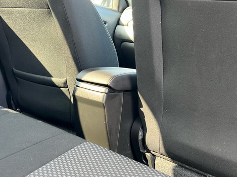 Suzuki Vitara SZ-T MHEV 39