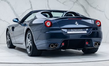 Ferrari 599 SA Aperta 8