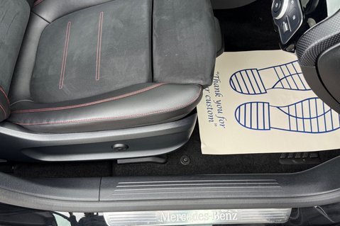 Mercedes-Benz A Class A 180 D AMG LINE PREMIUM PLUS - PAN ROOF -ELECTRIC SEATS 39