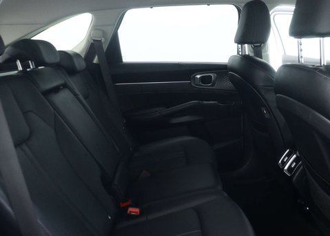 Kia Sorento 1.6 T-GDi 13.8kWh 3 SUV 5dr Petrol Plug-in Hybrid Auto AWD Euro 6 (s/s) (26 51
