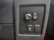 Nissan Qashqai 2.0 dCi Tekna Auto 4WD Euro 5 5dr (AVM) 20