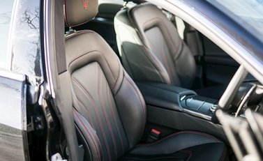 Maserati Quattroporte DV6 12