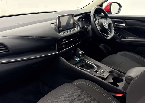 Nissan Qashqai DIG-T ACENTA PREMIUM MHEV 3