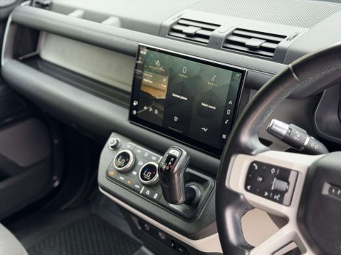 Land Rover Defender 3.0 Defender Hard Top D MHEV Auto 4WD 5dr 11