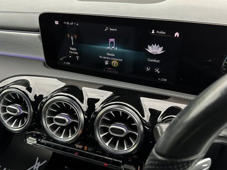 Mercedes-Benz CLA Class CLA 220 AMG LINE PREMIUM PLUS 65