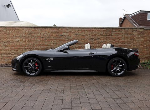 Maserati Grancabrio Sport 6