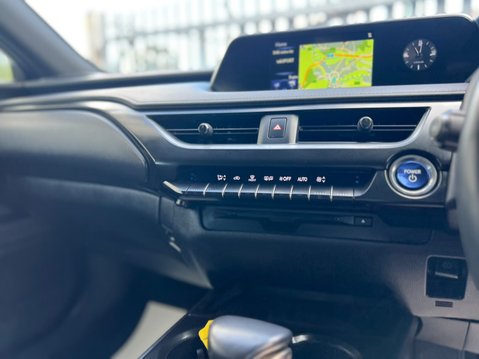 Lexus Ux 250H 47