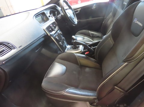 Volvo V40 D2 R-DESIGN 11