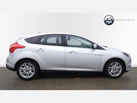 Ford Focus 1.0T EcoBoost Titanium Euro 5 (s/s) 5dr 3