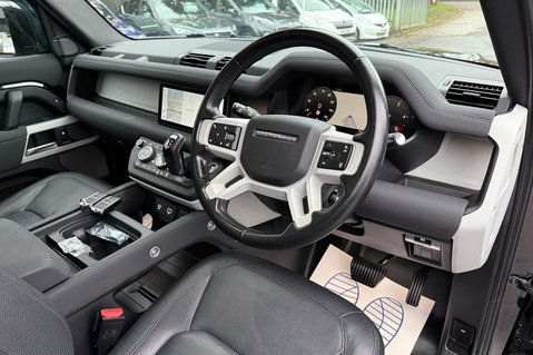 Land Rover Defender 110 110 XS EDITION D250 3.0 LITRE MHEV - BLACK PACK -SIDE STEPS -PAN ROOF  15