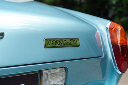 Rolls-Royce Corniche IV 17