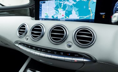 Mercedes-Benz AMG S63 Coupe Premium 22