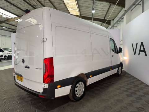 Mercedes-Benz Sprinter 2.0 Sprinter 315 Premium CDi MWB 8