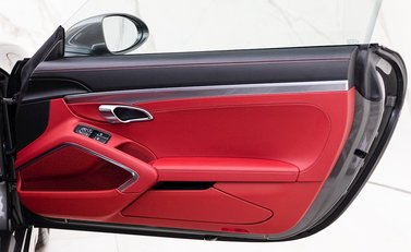Porsche 718 Cayman 17