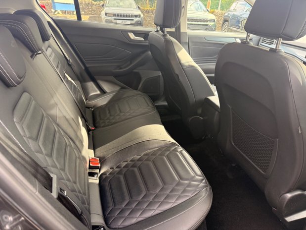 Ford Focus ACTIVE X MHEV 12