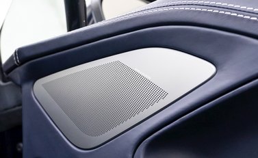 Aston Martin Vanquish S Volante 22