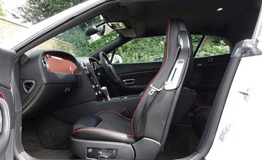 Bentley Continental Supersports Convertible ISR 6