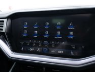Volkswagen Touareg 3.0 Touareg V6 Black Edition TDI Auto 4WD 5dr 30