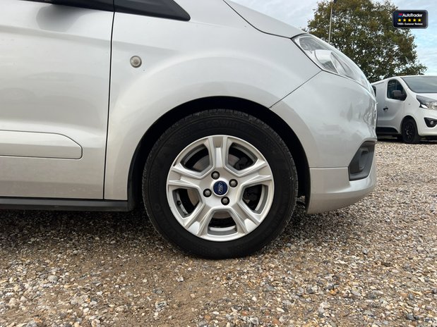Ford Transit Courier SWB L1H1 Low Roof Limited Air Con Alloys Sensors E 21