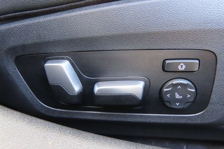 BMW 3 Series 3.0 M340d MHT Saloon 4dr Diesel Hybrid Auto xDrive Euro 6 (s/s) (340 ps) 18
