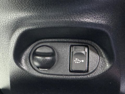 Toyota Yaris 1.5 VVT-i Icon Tech Euro 6 5dr 24