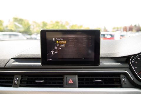 Audi A4 TFSI SE 22