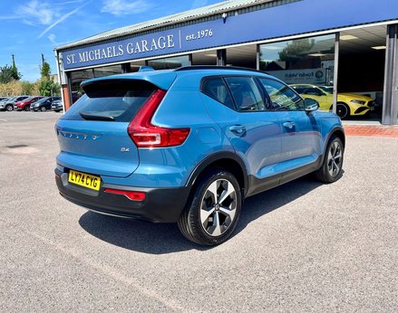 Volvo XC40 2.0 XC40 + B4 MHEV Auto 5dr 8