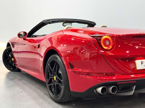 Ferrari California 3.8 V8 T Convertible 2dr Petrol F1 DCT Euro 6 (s/s) (560 ps) 32