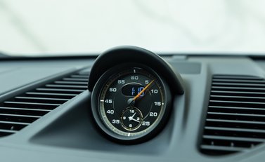 Porsche 911 GT3 Touring (991.2) 19