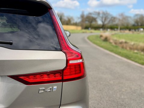 Volvo V60 2.0 D4 R-Design Auto Euro 6 (s/s) 5dr 28