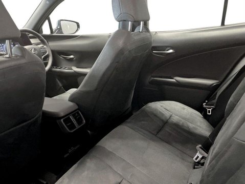 Lexus Ux 300e 54.3kWh SUV 5dr Electric Auto (204 ps) Air Con - Alloys - DAB Radio 20