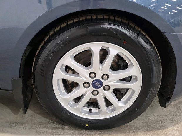 Ford Transit Connect Transit Connect 240 L1 H1 Trend 1.5L 100PS 8 Speed Auto 2