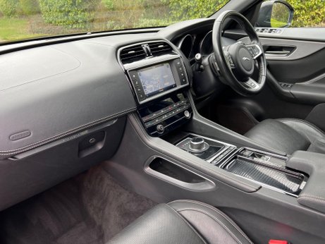 Jaguar F-Pace 2.0 D180 R-Sport Auto AWD Euro 6 (s/s) 5dr 20