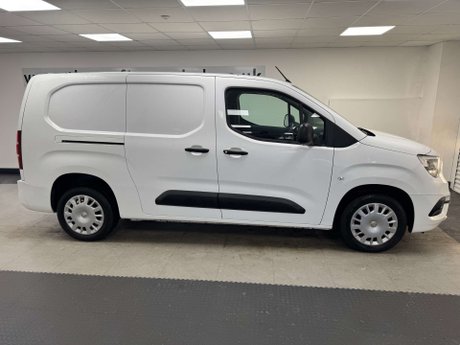 Vauxhall Combo 1.5 Combo 2300 SportIVE TD S/S 30