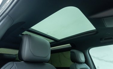 Land Rover Defender 90 V8 CARPATHIAN EDITION 16