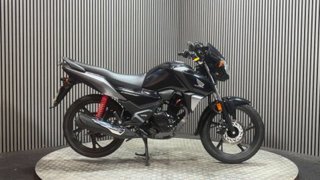 Honda CB 2023 4K DAMAGED SPARES OR REPAIR RUNNING PROJECT BIKE 125CC 1