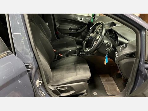 Ford Fiesta 1.0T EcoBoost Zetec Euro 5 (s/s) 5dr 5