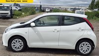 Toyota Aygo 1.0 VVT-i x-play Hatchback 5dr Petrol x-shift Euro 6 (71 ps) 4